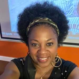 Meet your Posher, Angela phoenix